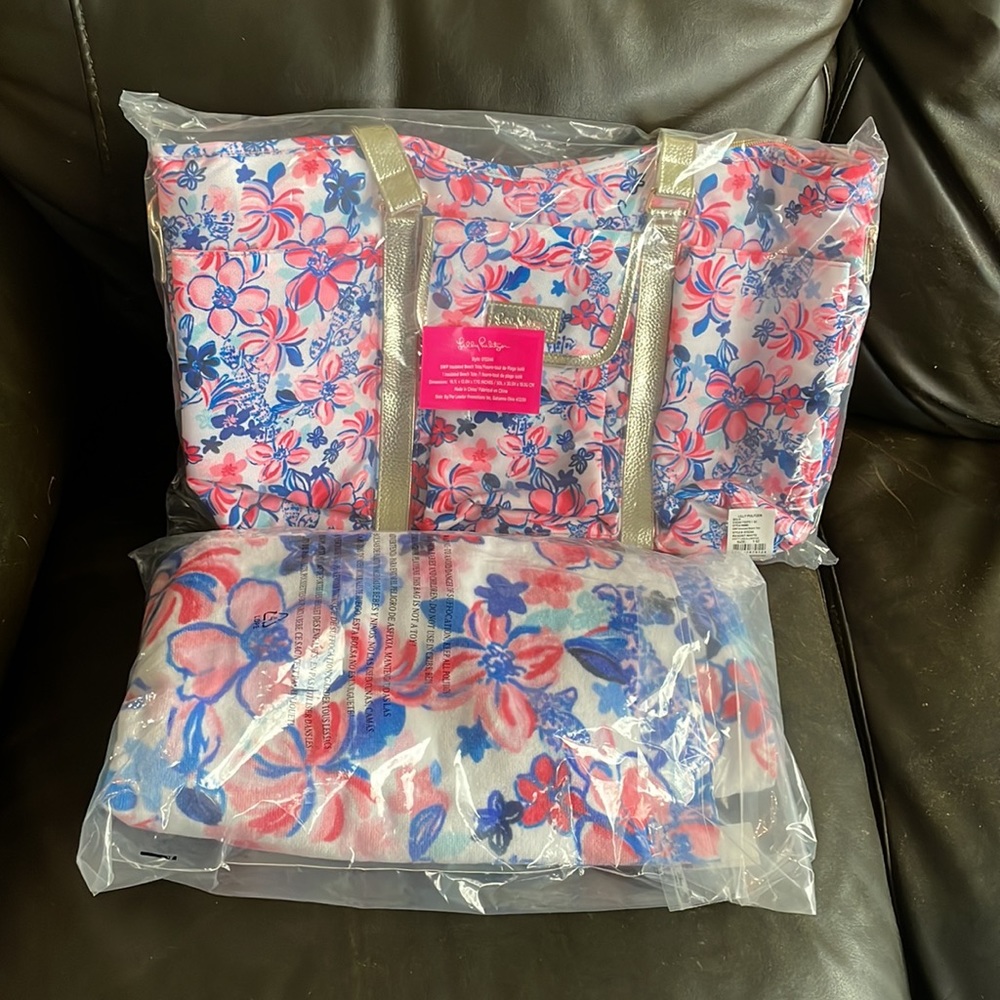 Lilly Pulitzer insulated beach tote & towel set: Party like a Lobstar print